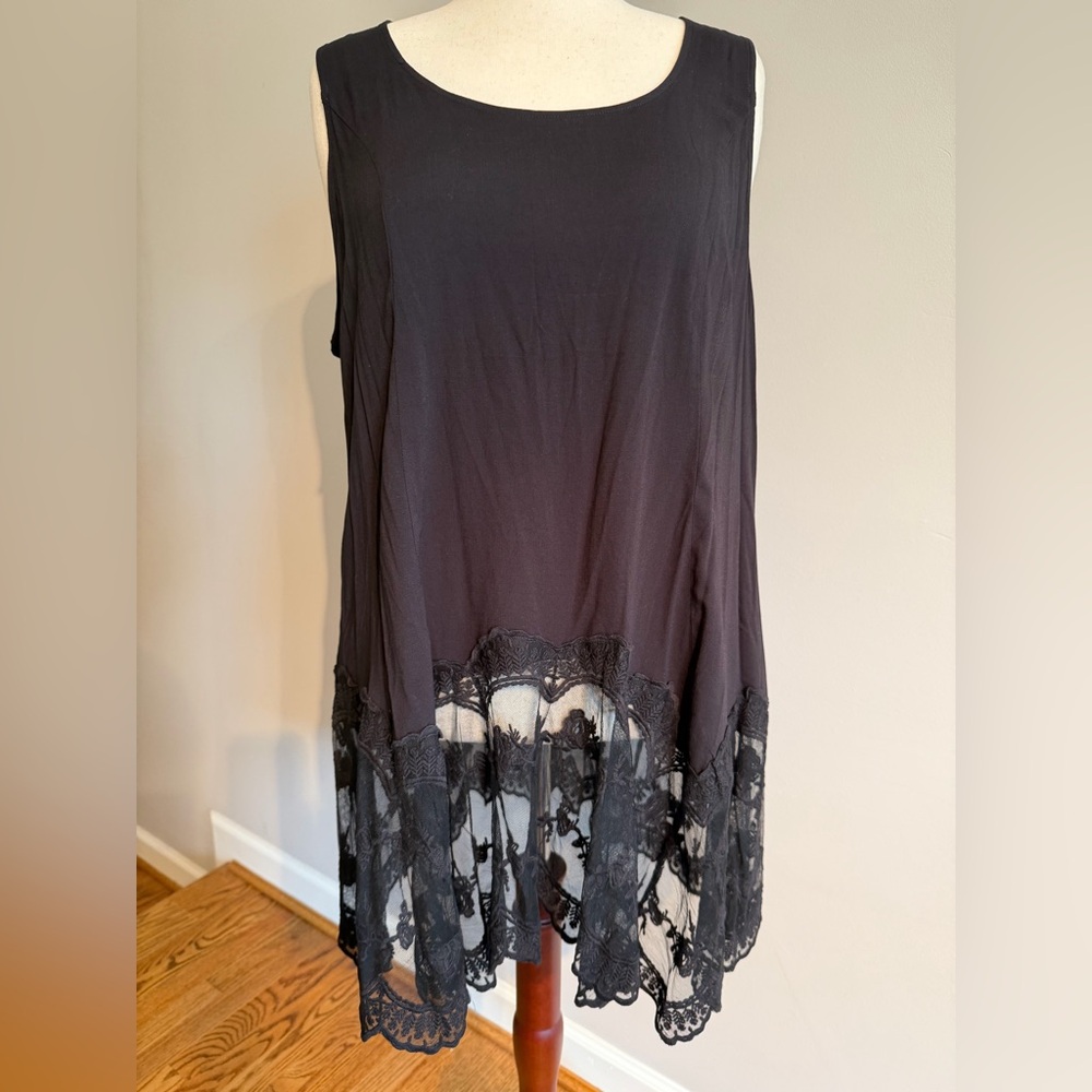 NWT Black Lenny Hanky Hem Lace Tank - Torrid Size 3 (22-24, 3X)